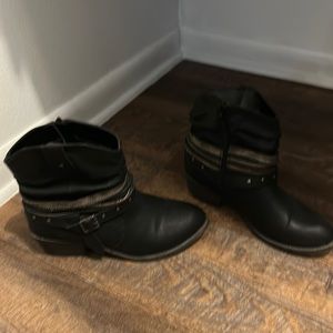 Black Boots